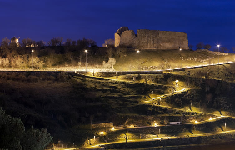 visitar miranda do douro castelo